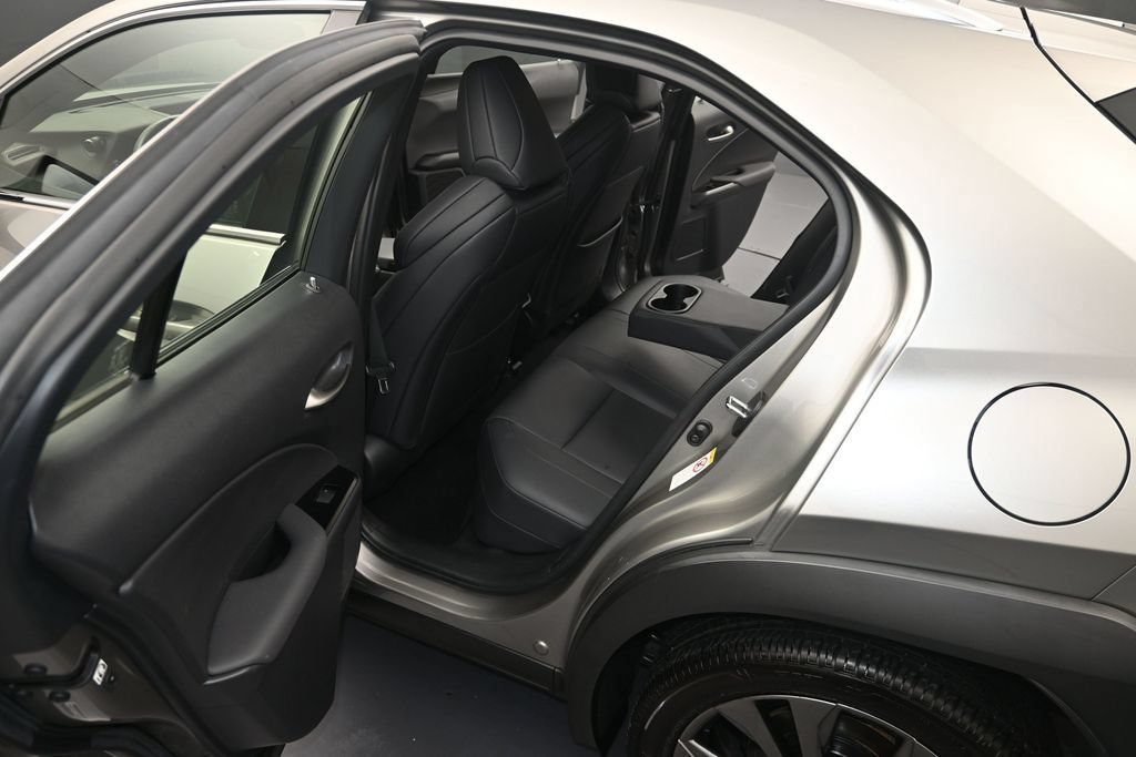 Used 2019 Lexus UX 200 F Sport w/ F Sport Premium Package FWD image 12