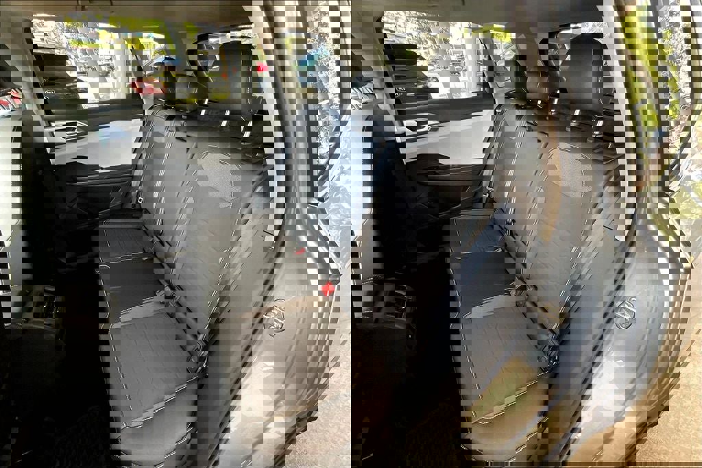 New 2025 Volkswagen Taos SE image 19