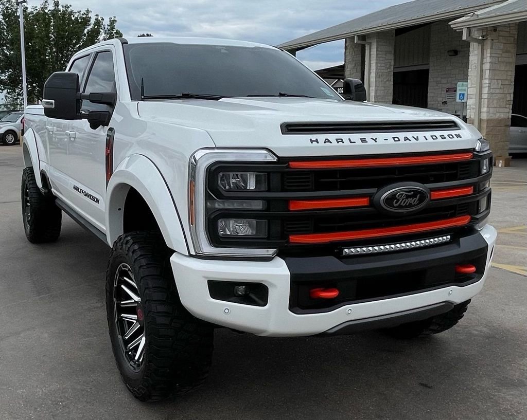 Used 2024 Ford F250 Lariat w/ Lariat Ultimate Package AWD/4WD image 3