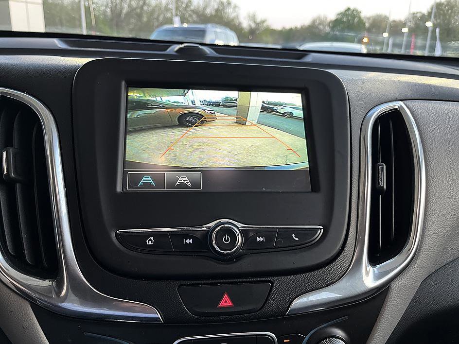 Used 2018 Chevrolet Equinox LS image 15