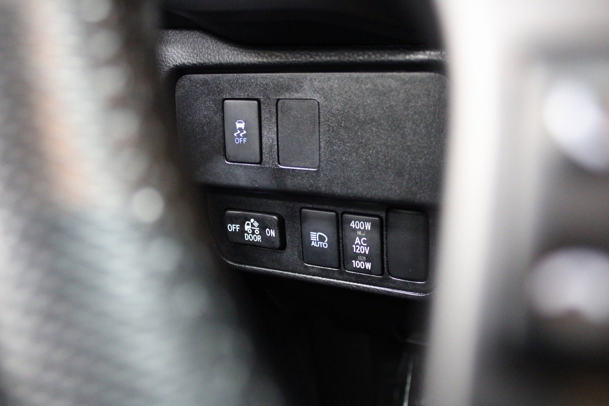 Used 2021 Toyota Tacoma TRD Off-Road w/ Technology Package AWD/4WD image 34