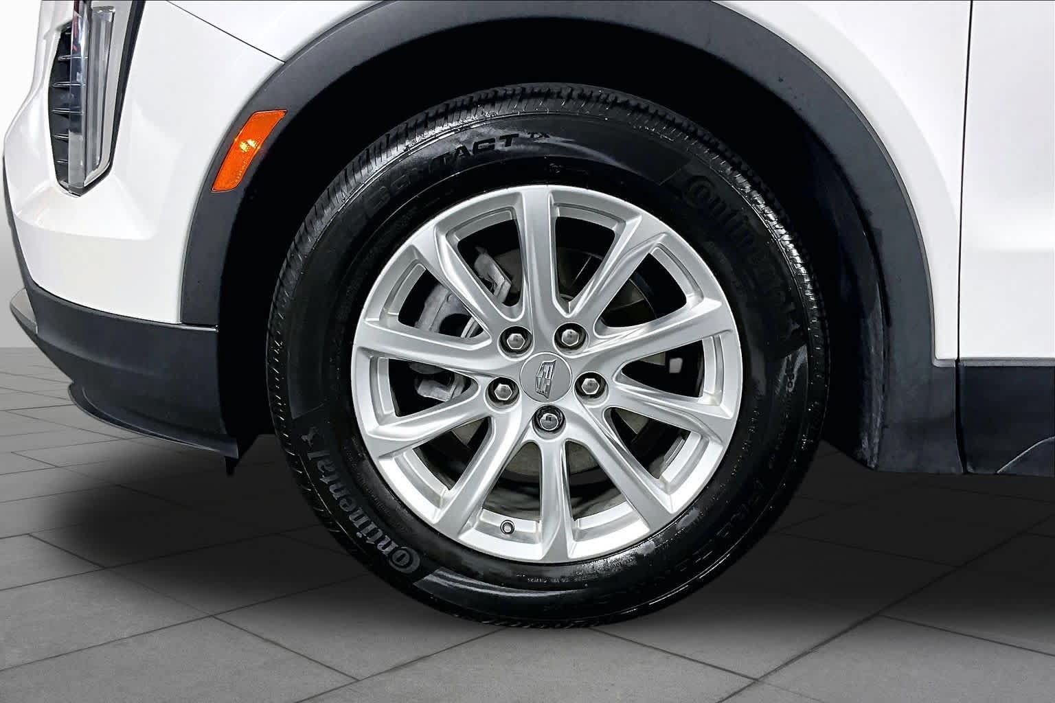 Certified 2023 Cadillac XT4 Luxury w/ Cold Weather Package FWD image 10