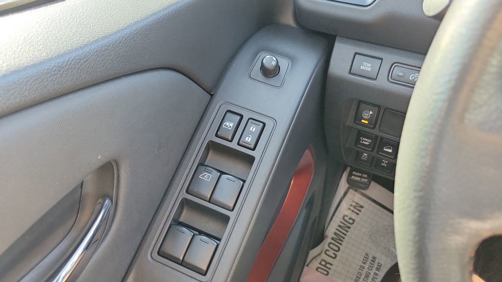 Used 2022 Nissan Frontier PRO-4X image 27