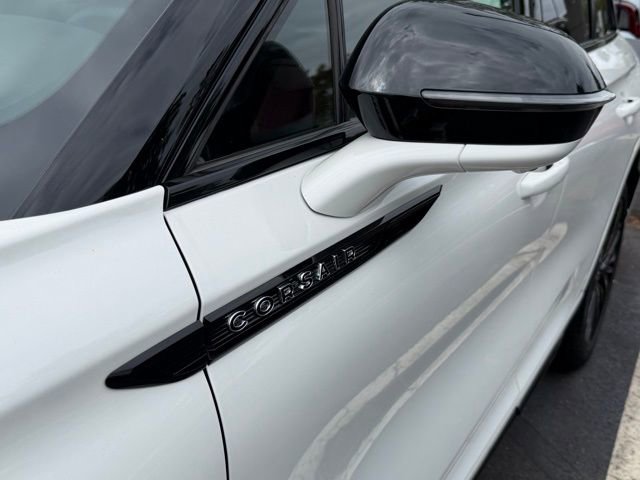 New 2025 Lincoln Corsair Reserve w/ Equipment Group 202A image 15