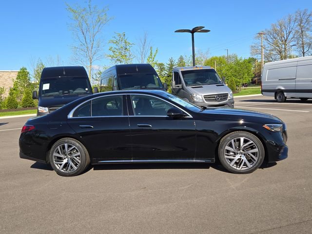 New 2026 Mercedes-Benz E 350 4MATIC Sedan image 2