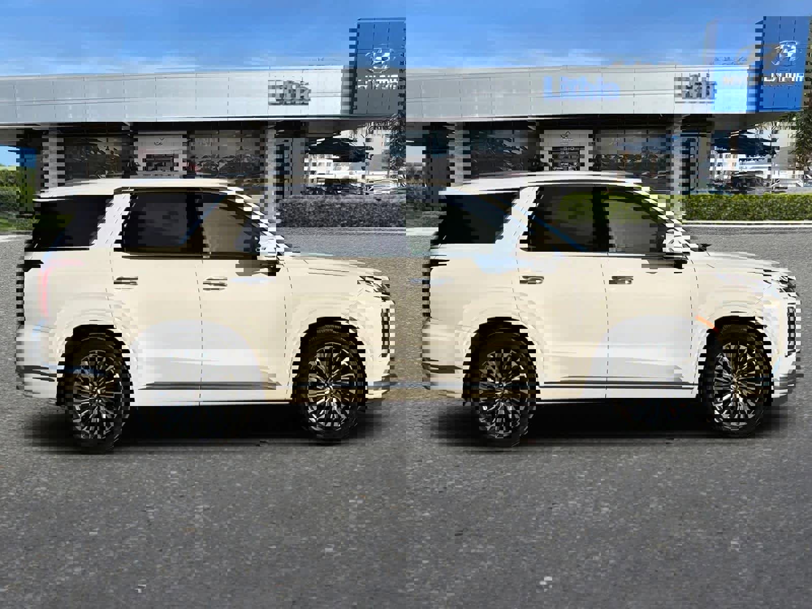 Used 2023 Hyundai Palisade Calligraphy image 9