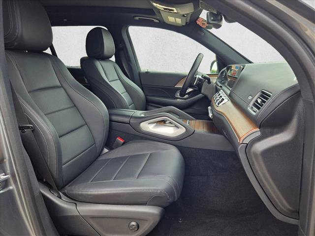 Used 2025 Mercedes-Benz GLS 450 4MATIC image 21