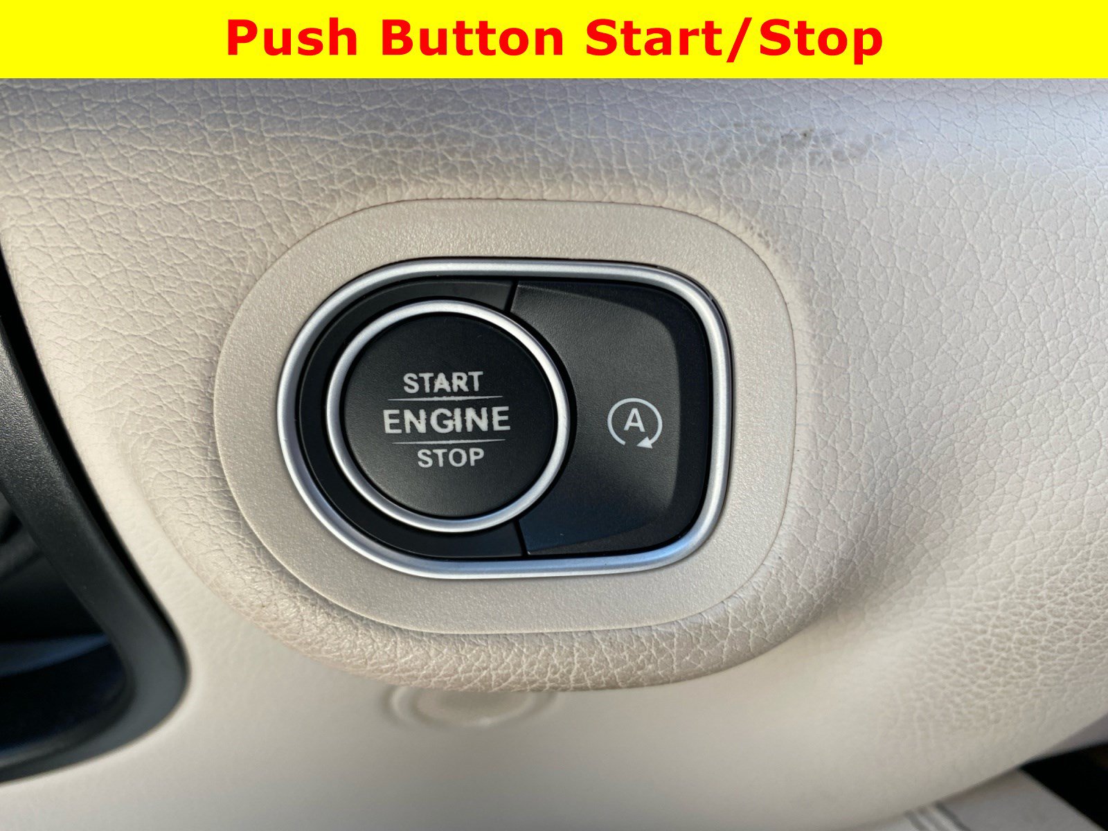 Used 2025 Mercedes-Benz GLS 450 4MATIC w/ AMG Line Exterior image 26