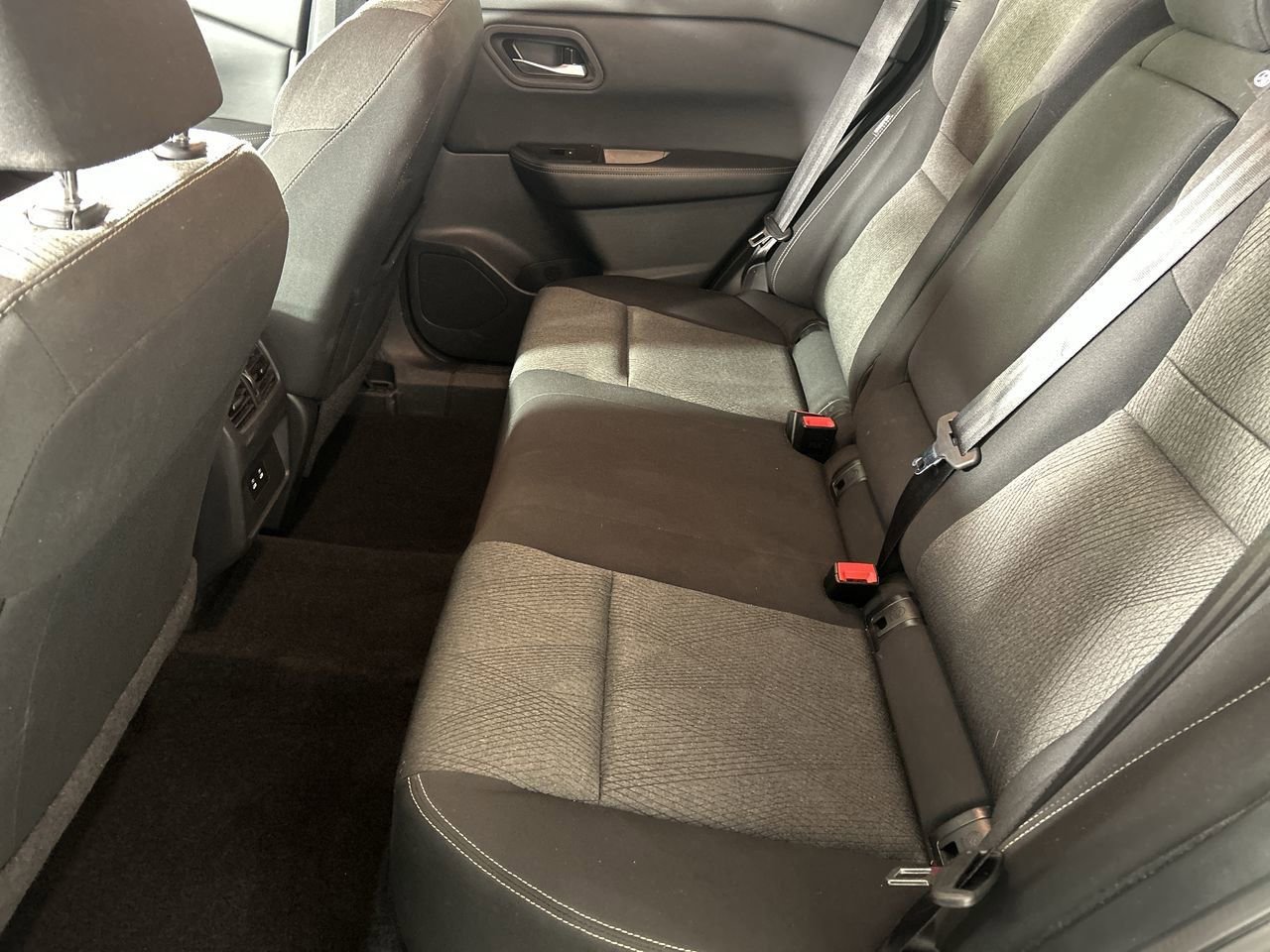 Used 2025 Nissan Rogue SV FWD image 23