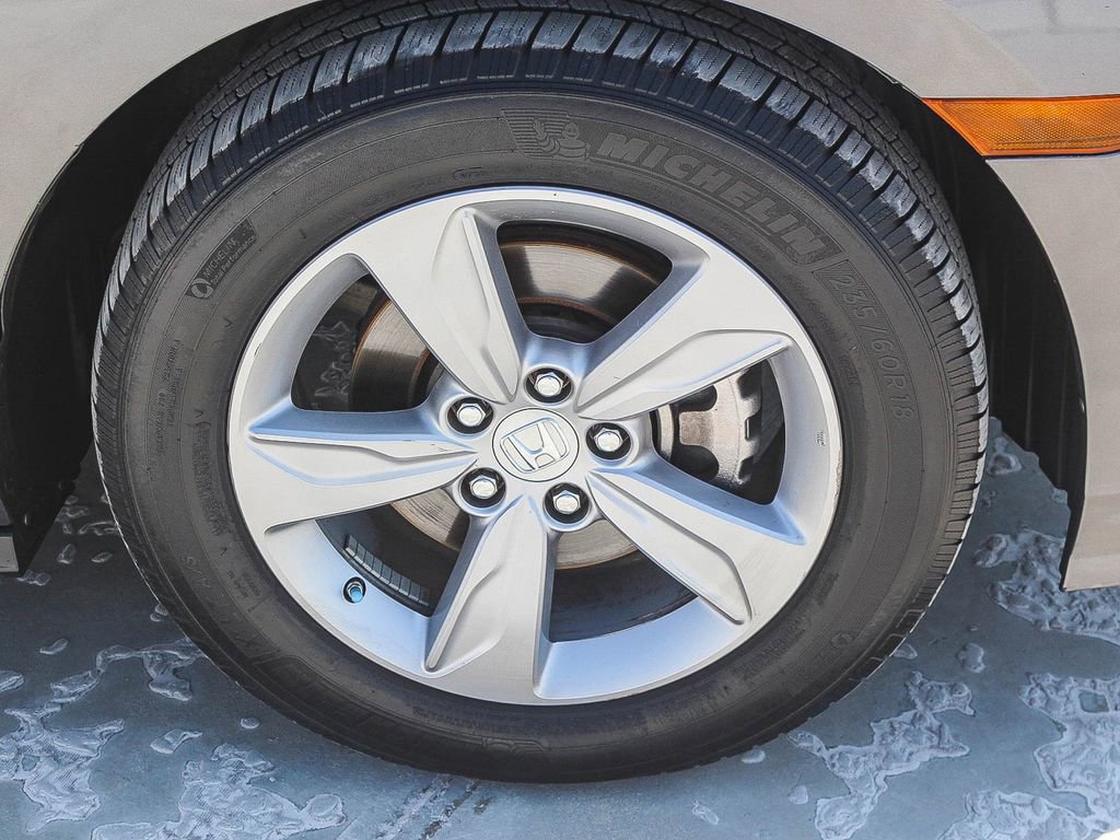 Certified 2018 Honda Odyssey EX image 10