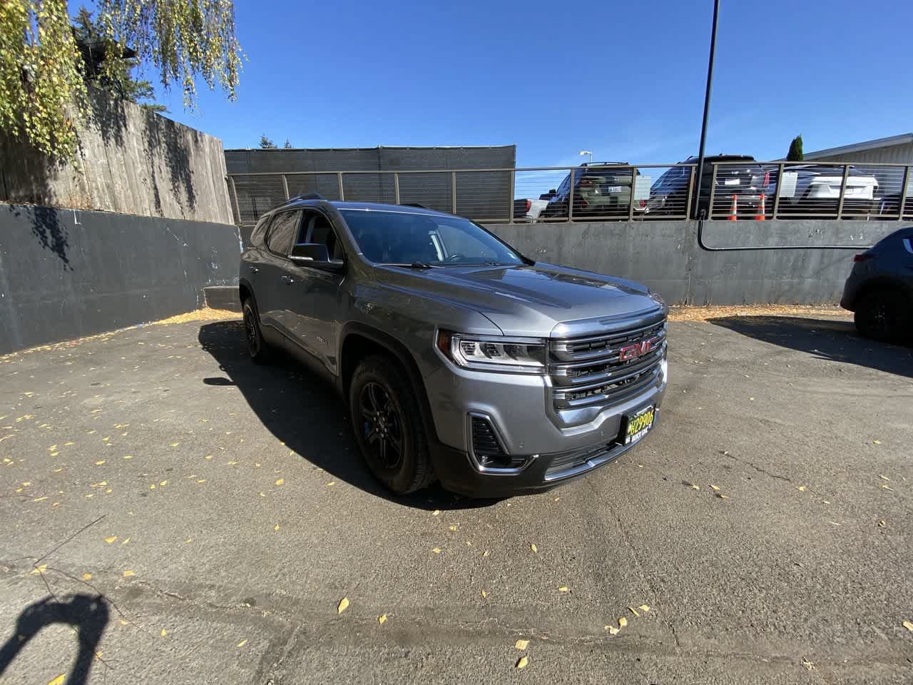 Used 2021 GMC Acadia AT4 w/ Technology Package AWD/4WD image 8