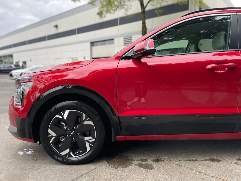 Used 2023 Kia Niro Wind w/ Wind Preserve Package FWD image 8