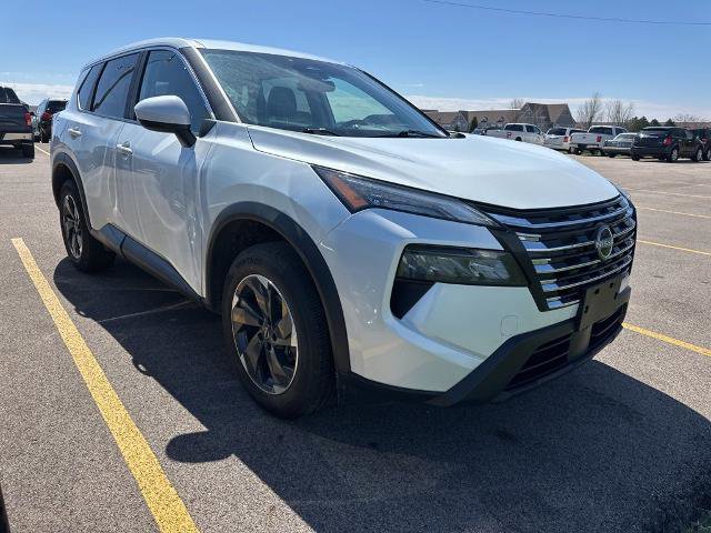 Used 2025 Nissan Rogue SV image 6