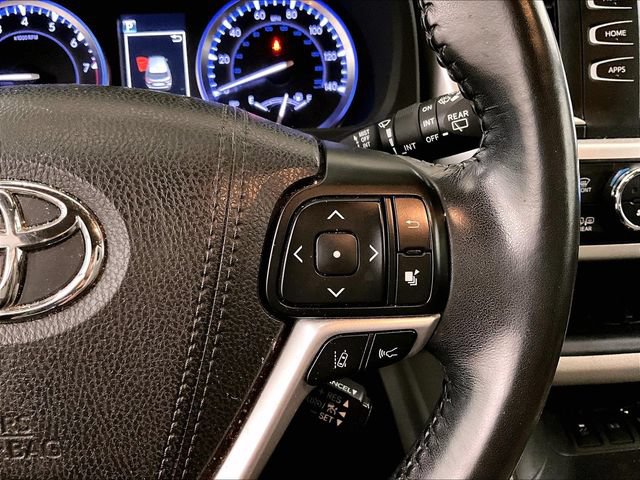 Used 2018 Toyota Highlander XLE AWD/4WD image 19