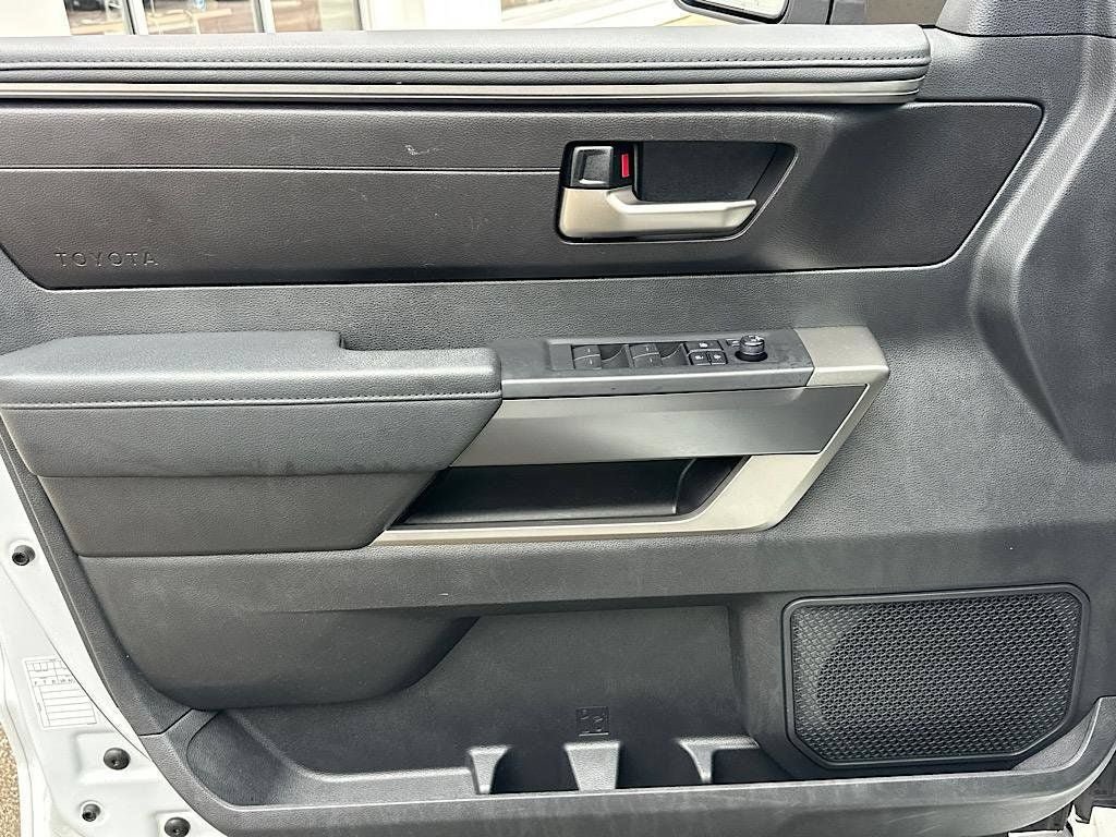 Certified 2025 Toyota Sequoia SR5 AWD/4WD image 17