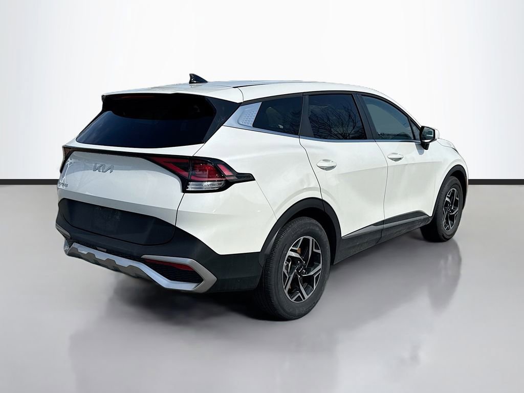 Used 2024 Kia Sportage LX image 7