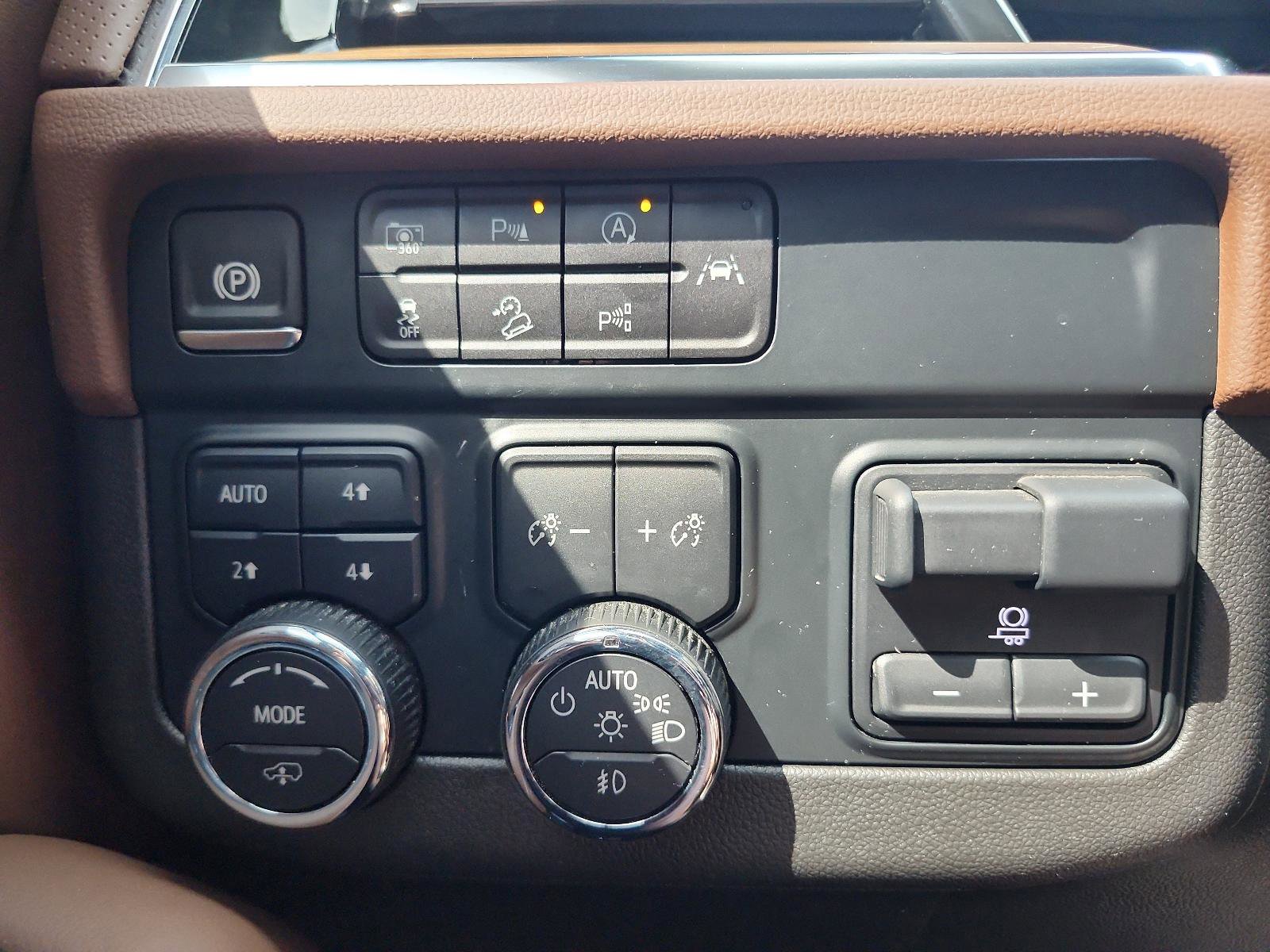 Used 2025 Chevrolet Tahoe High Country image 21