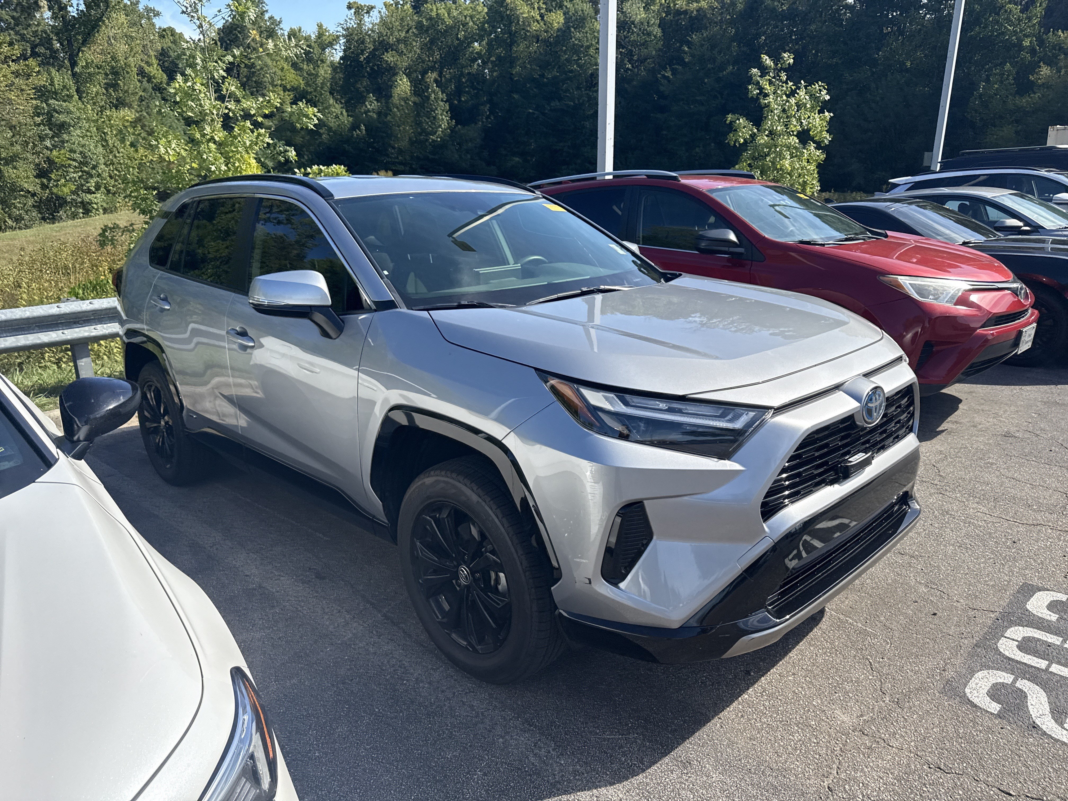 Used 2024 Toyota RAV4 SE w/ Weather Package AWD/4WD image 39