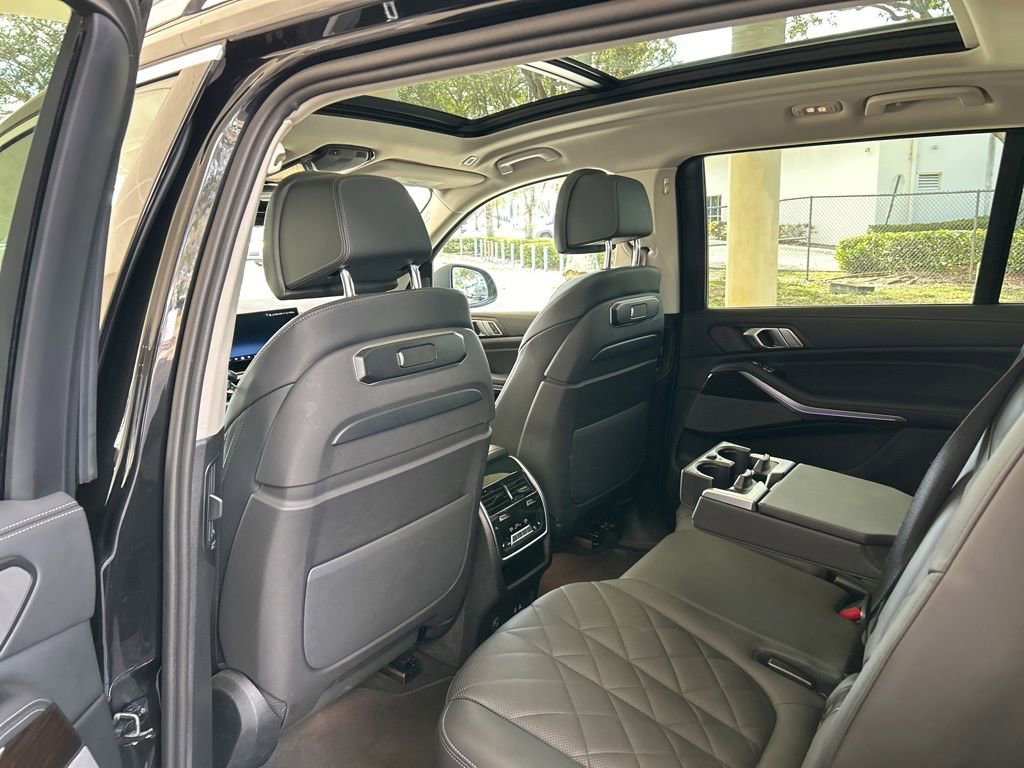 Used 2025 BMW X7 xDrive40i image 60