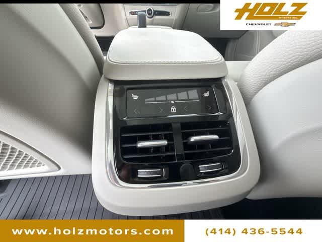 Used 2025 Volvo V90 B6 Cross Country Plus w/ Protection Package Premier AWD/4WD image 22