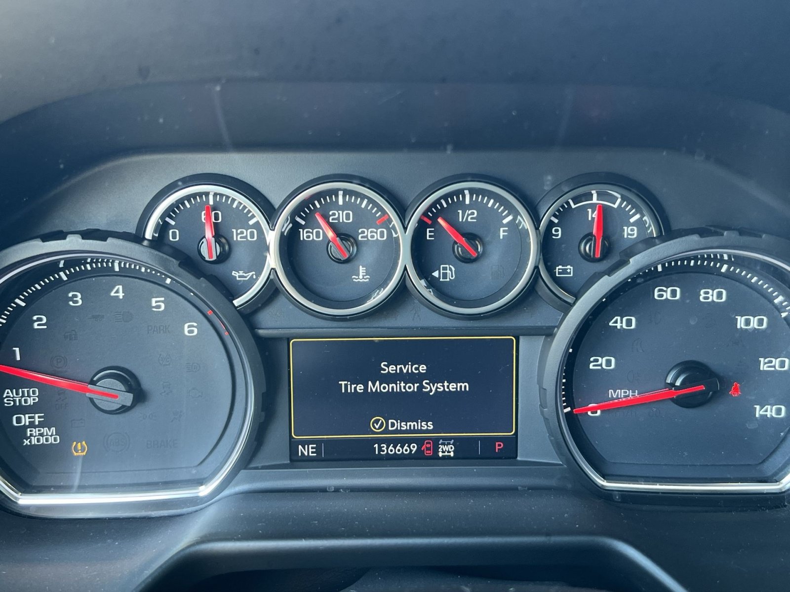 Used 2021 Chevrolet Tahoe LT w/ LT Signature Plus Package AWD/4WD image 14