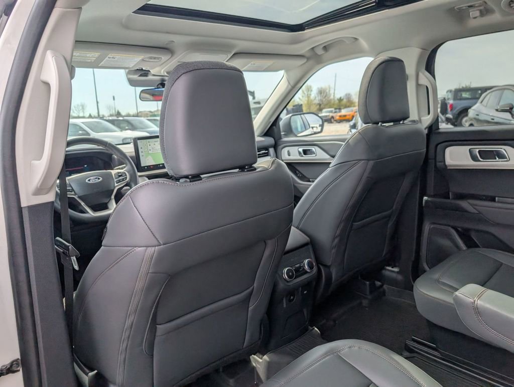 New 2025 Ford Explorer Active w/ Active Comfort Package image 47