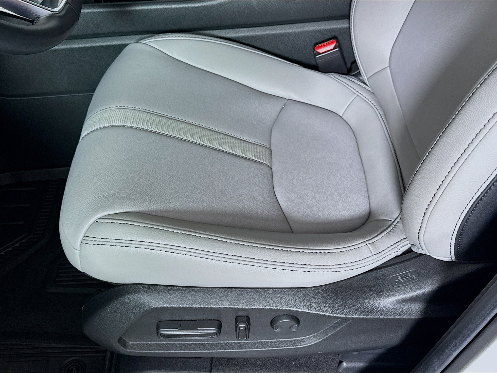 Used 2025 Honda Pilot EX-L image 19