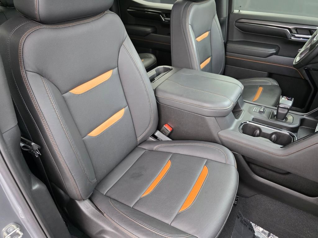 Used 2024 GMC Sierra 1500 AT4 w/ Technology Package image 32