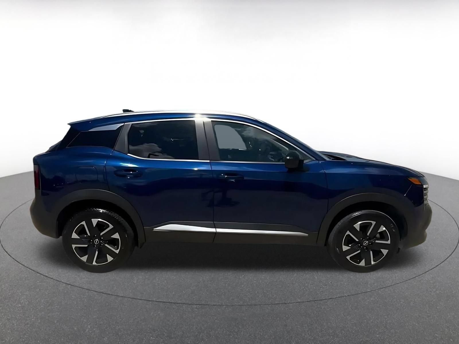 Used 2026 Nissan Kicks SV w/ Cold Weather Package AWD/4WD image 15