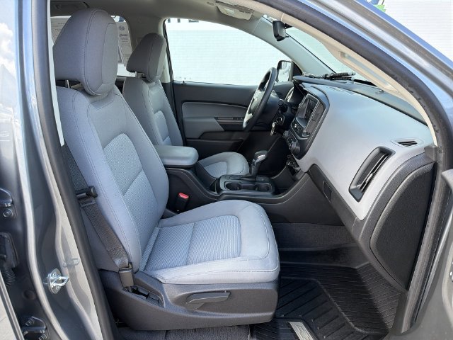 Used 2022 Chevrolet Colorado W/T w/ Custom Special Edition AWD/4WD image 32