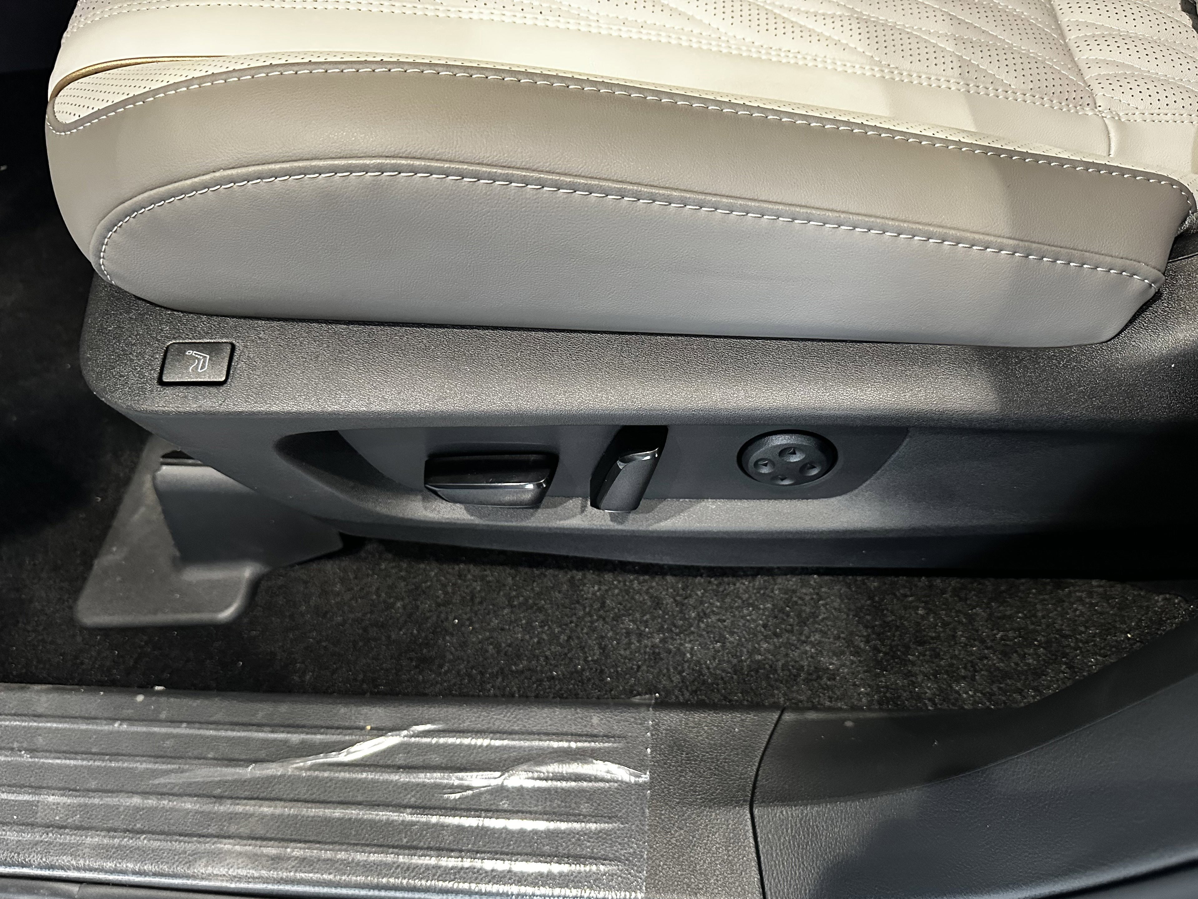 New 2026 INFINITI QX60 Autograph w/ Autograph Tech Package image 13