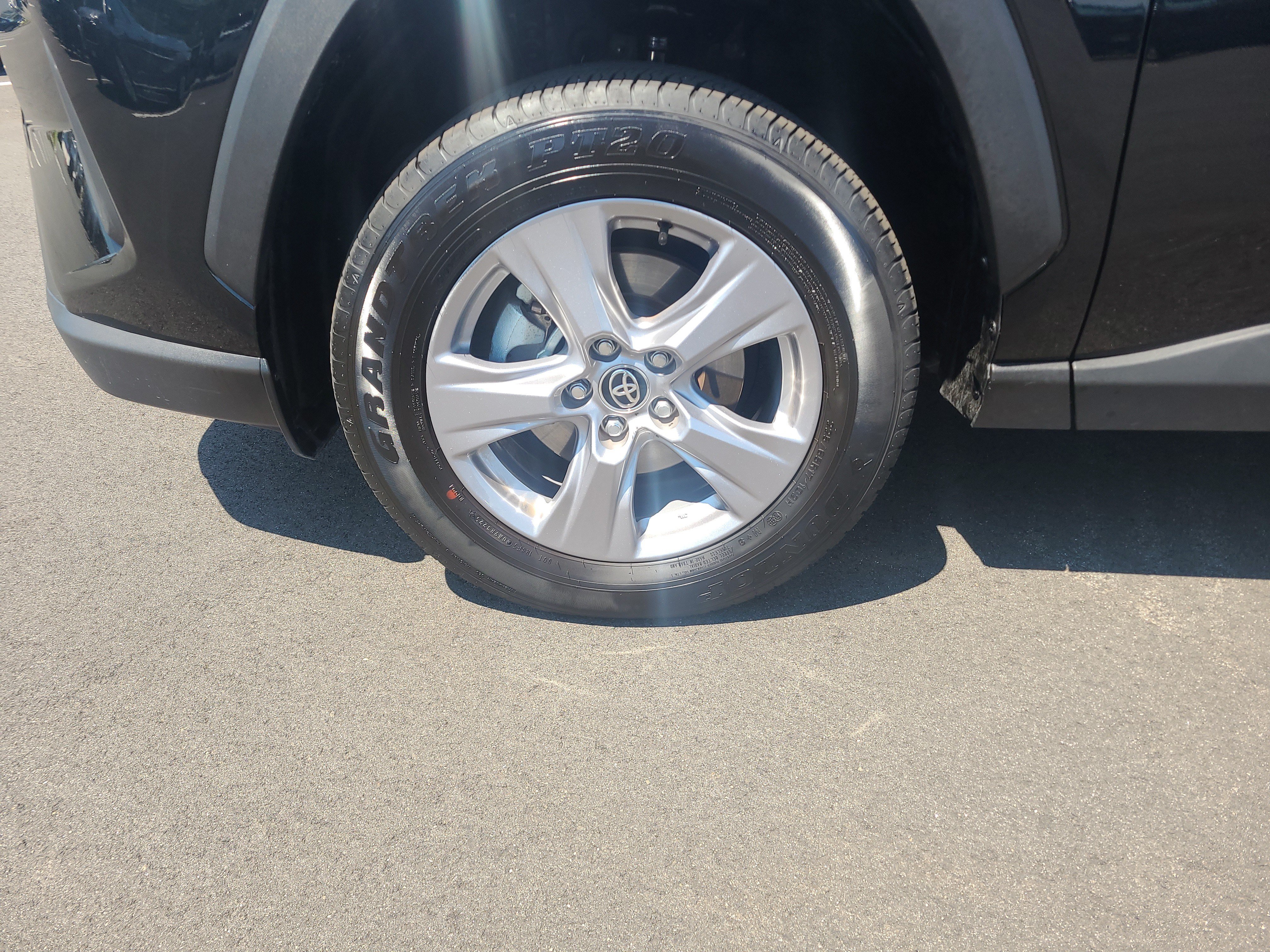 Certified 2025 Toyota RAV4 XLE AWD/4WD image 9