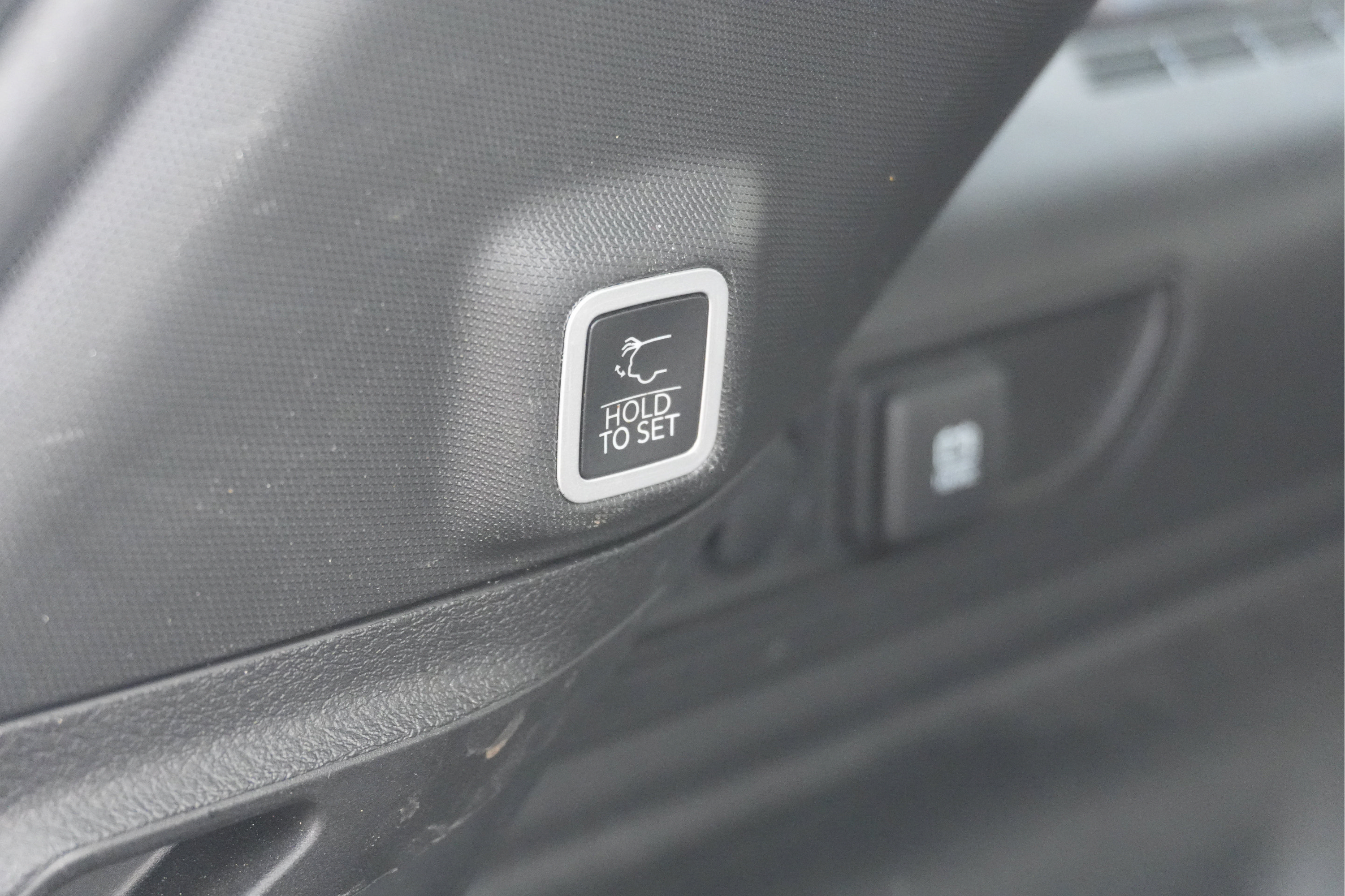 Used 2023 Jeep Grand Cherokee 4WD 4xe image 10