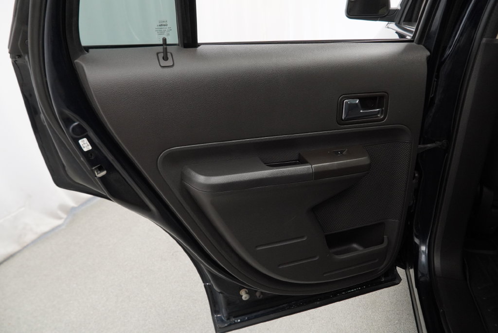 Used 2010 Ford Edge SEL FWD image 32