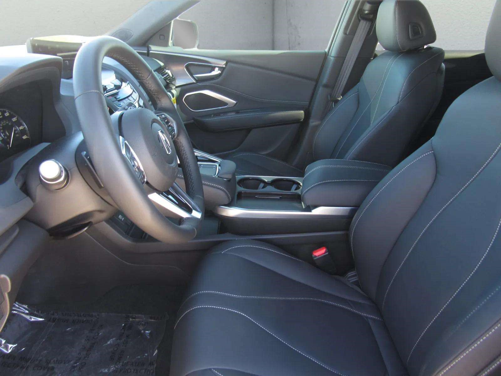 Used 2025 Acura RDX SH-AWD image 17