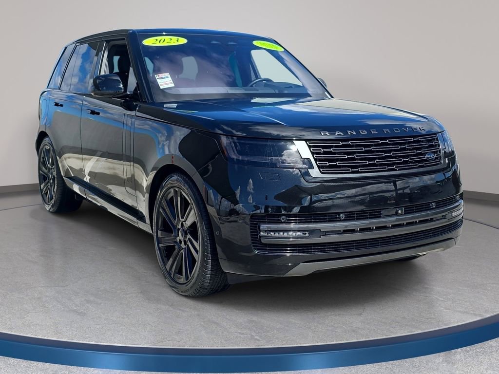 Certified 2023 Land Rover Range Rover SE image 3