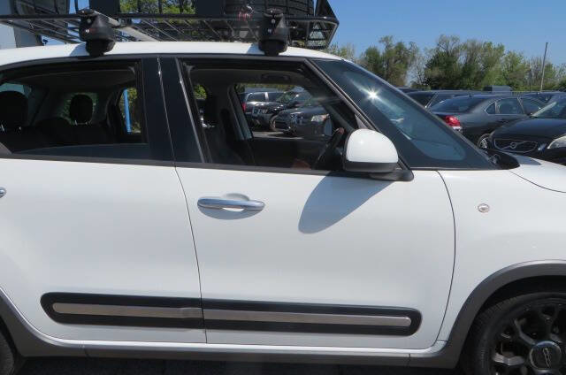 Used 2014 FIAT 500L Trekking w/ Popular Equipment Group FWD image 40