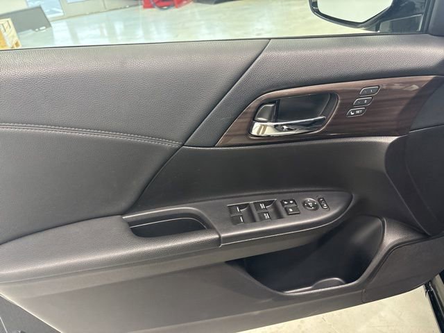 Used 2017 Honda Accord EX-L image 15