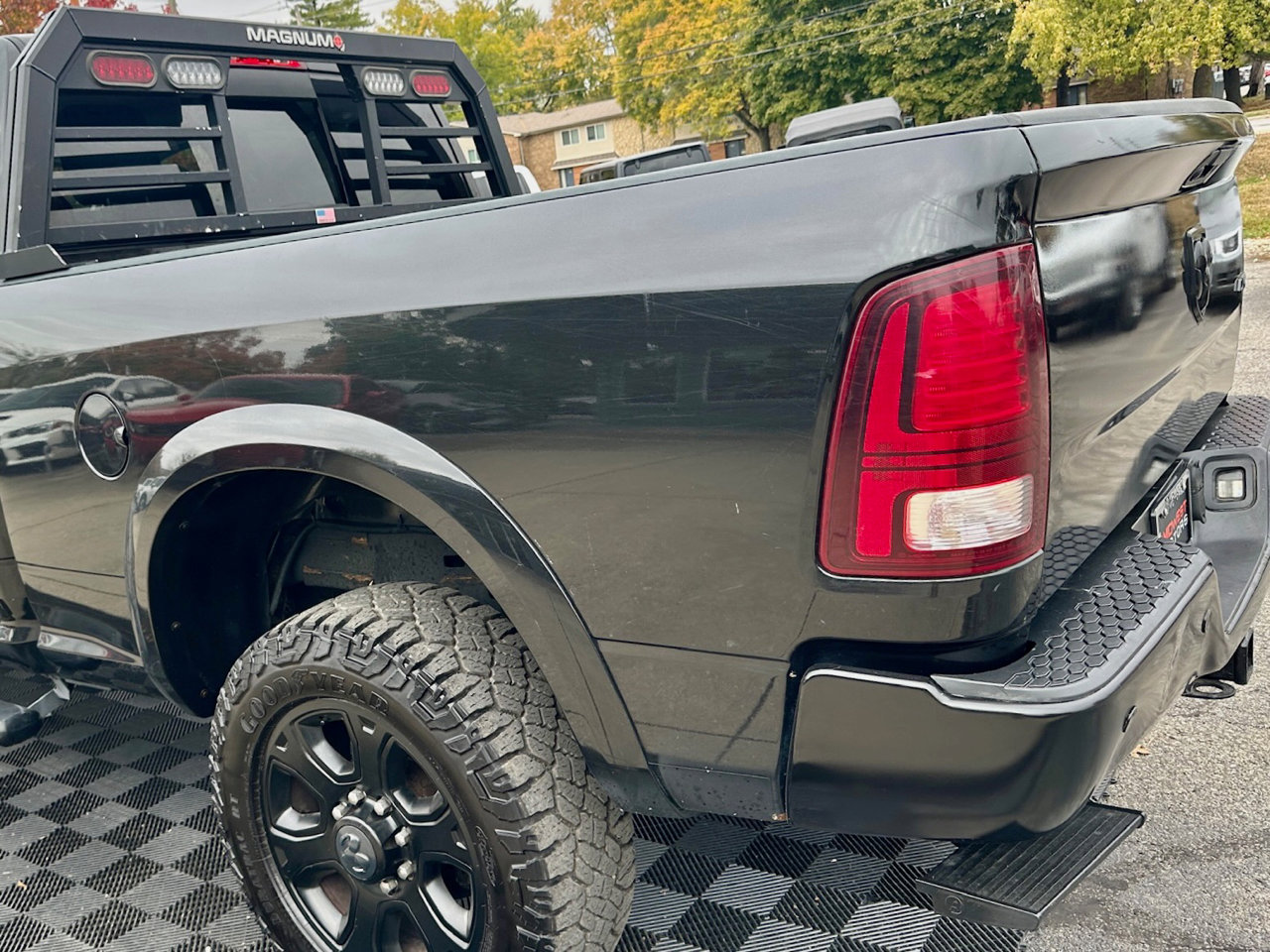 Used 2017 RAM 2500 Laramie w/ Sport Appearance Group image 13