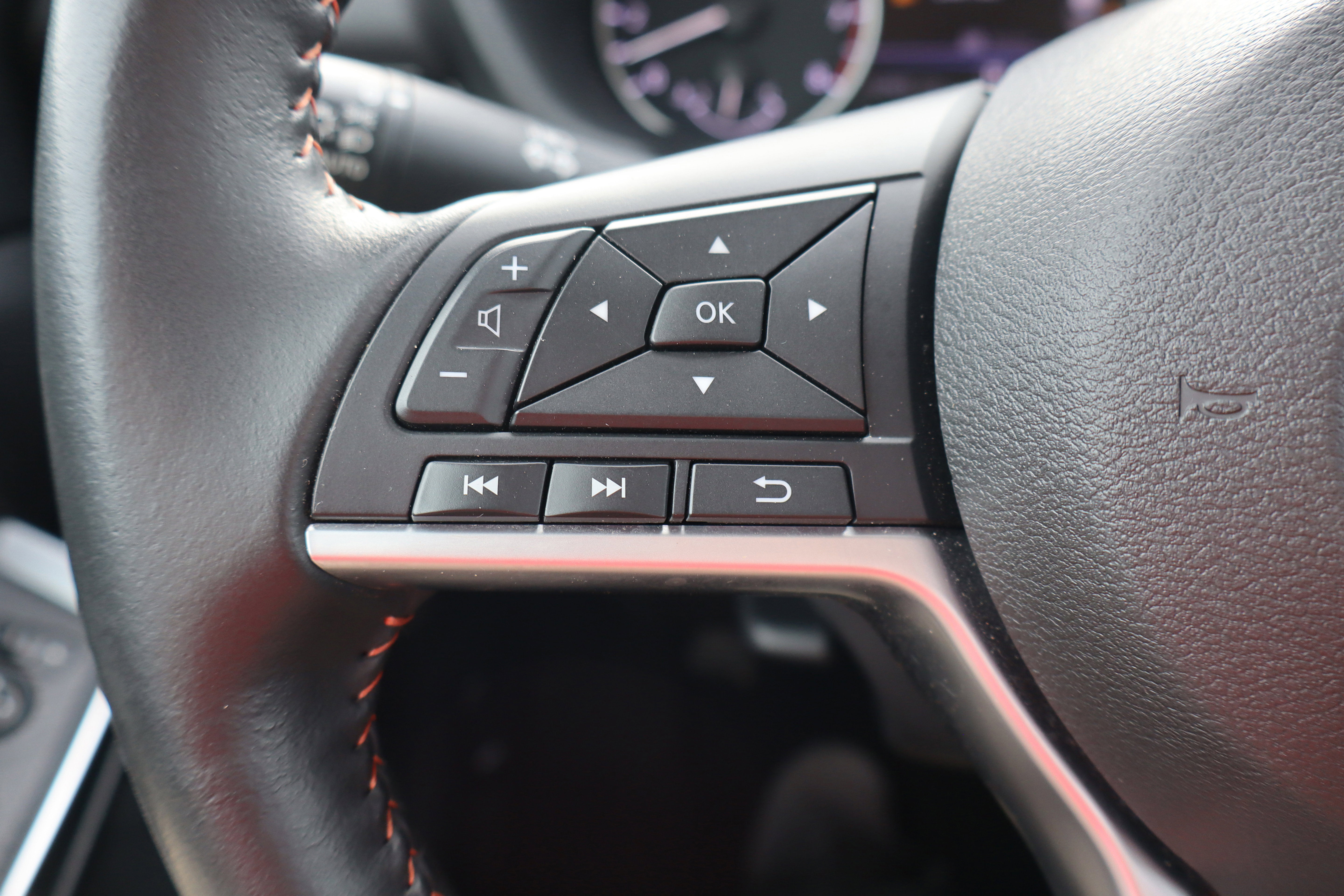 Used 2024 Nissan Sentra SR w/ Trunk Package image 15