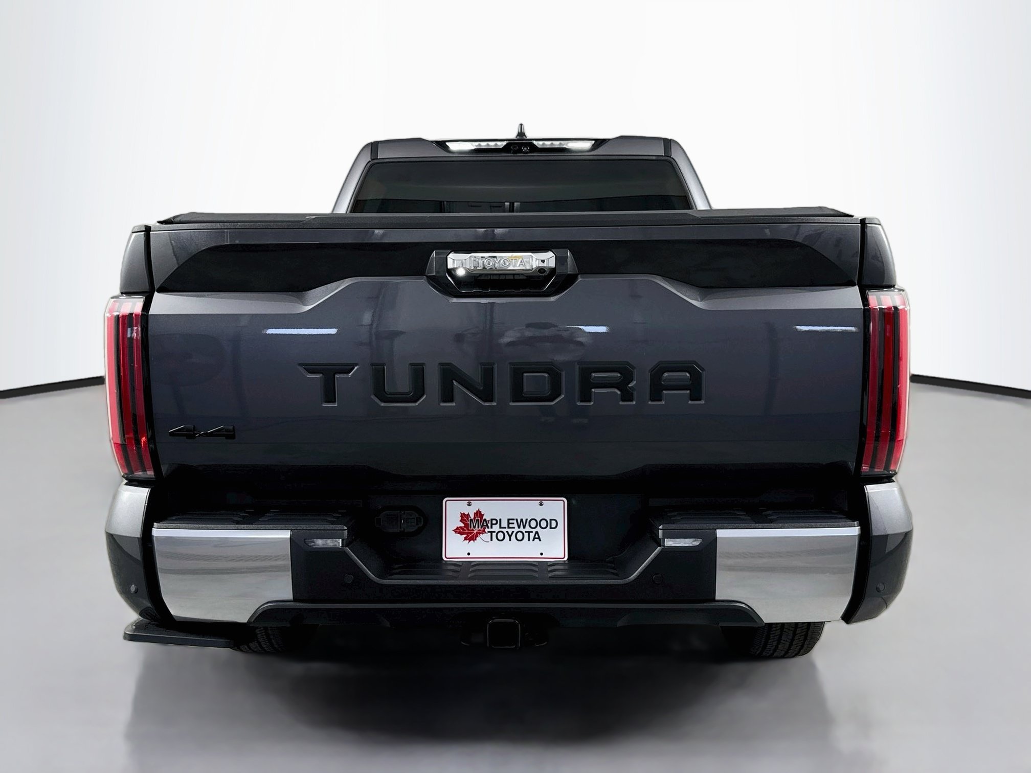 Used 2024 Toyota Tundra Limited AWD/4WD image 6