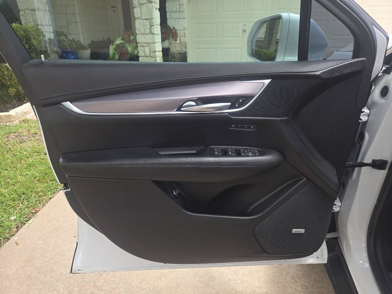Used 2017 Cadillac XT5 Premium Luxury FWD image 21