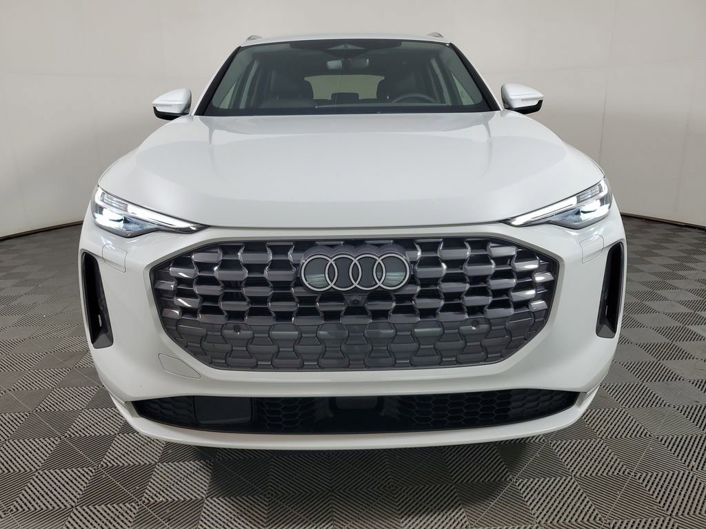 Used 2025 Audi Q5 Premium w/ Premium Plus AWD/4WD image 2