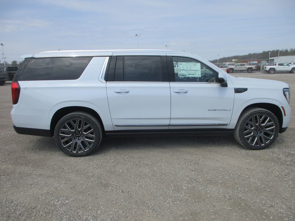 New 2026 GMC Yukon XL Denali Ultimate image 3