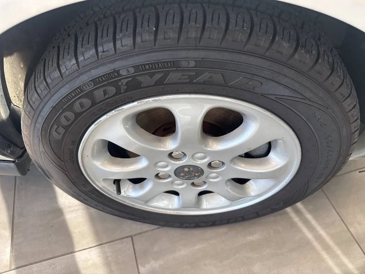 Used 2001 Volvo S40 FWD image 14