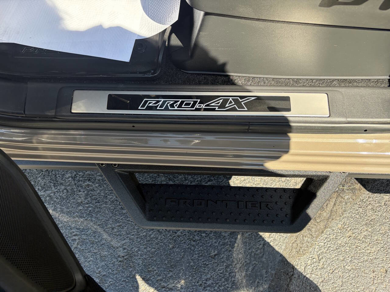 Used 2023 Nissan Frontier PRO-4X w/ Pro-4X Premium Package image 30