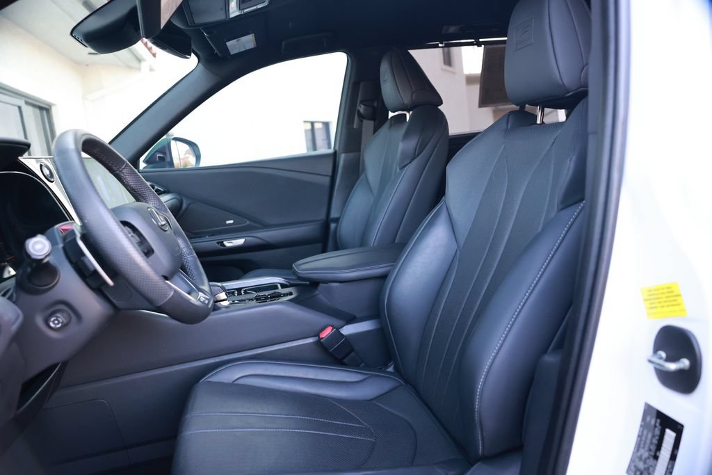 Used 2024 Lexus TX 500h AWD w/ Technology Package image 18