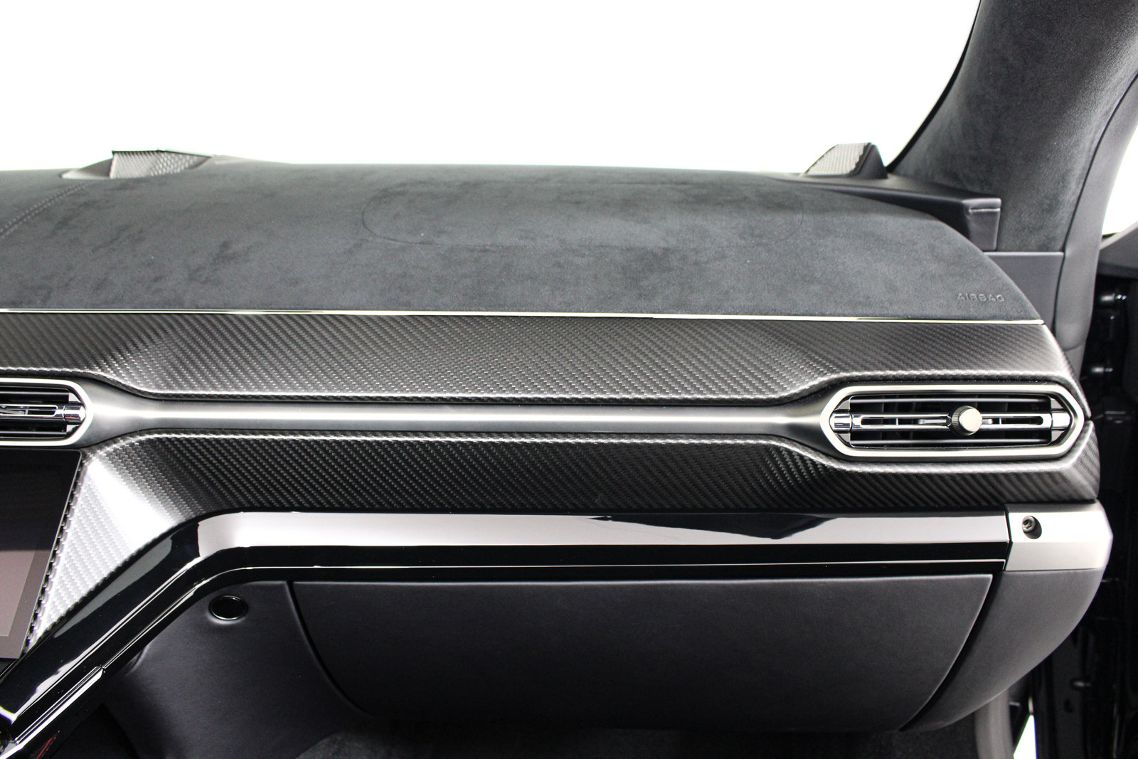 Used 2026 Aston Martin V8 Vantage S RWD image 30