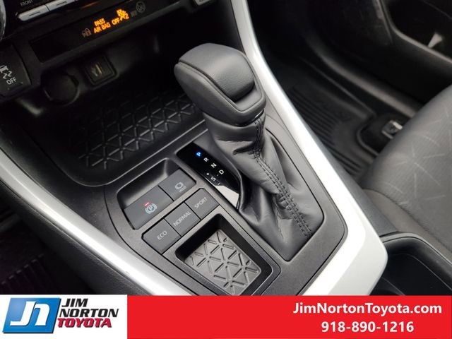 Used 2025 Toyota RAV4 XLE w/ Convenience Package FWD image 22