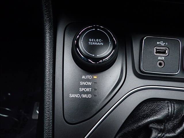 Used 2022 Jeep Cherokee Latitude Lux AWD/4WD image 23